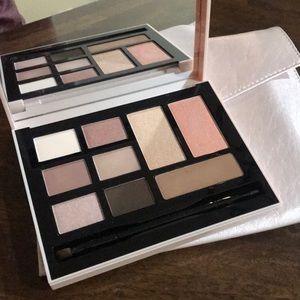 Bobbi brown eye and face palette